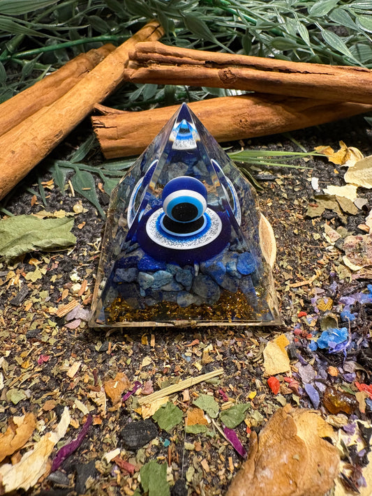 Pyramide 3.Auge